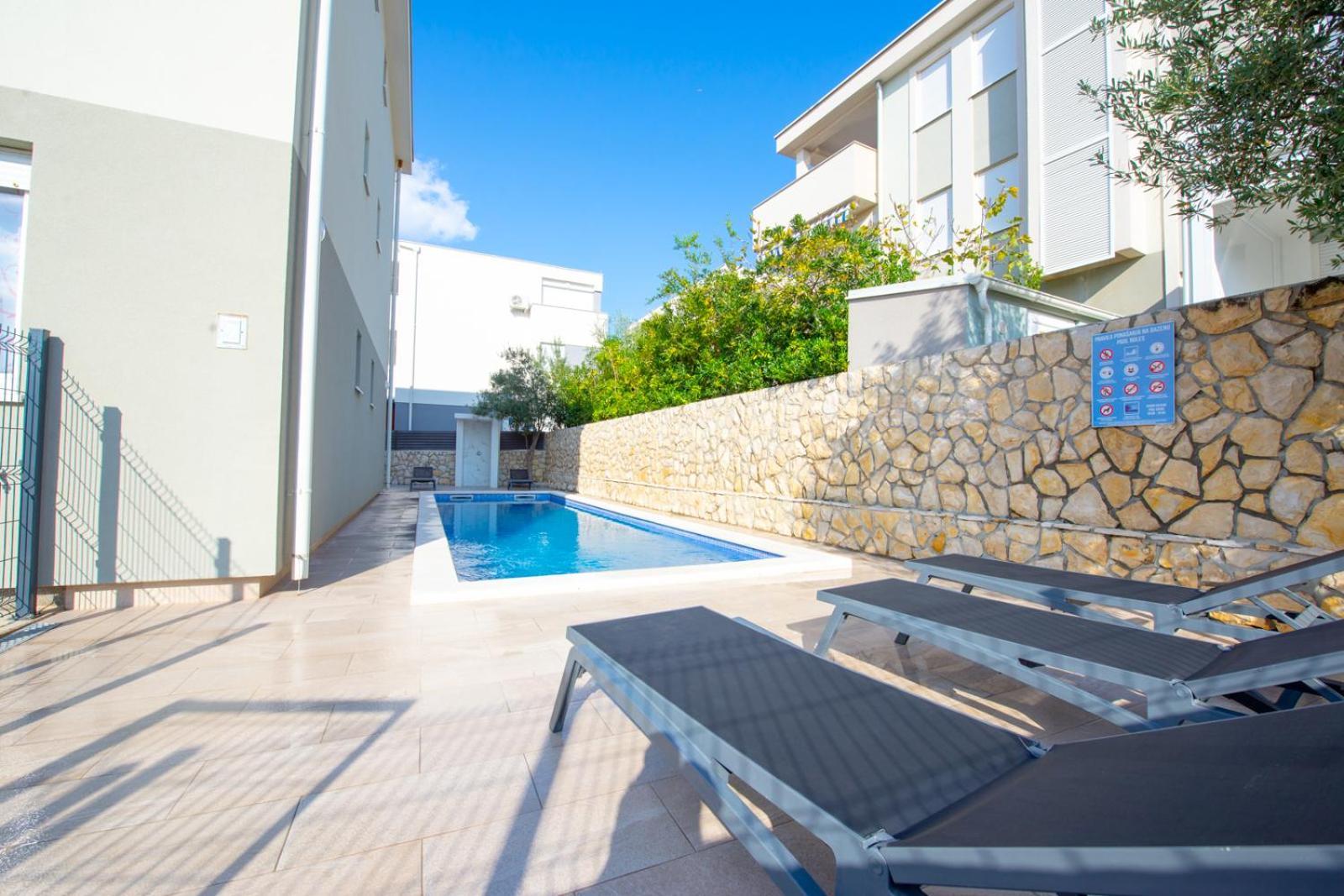 Apartments Yoko Новалья Экстерьер фото
